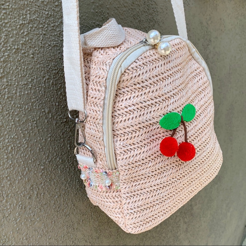 ✨TRENDY MINI STRAW BACKPACK/SHOULDER BAG✨